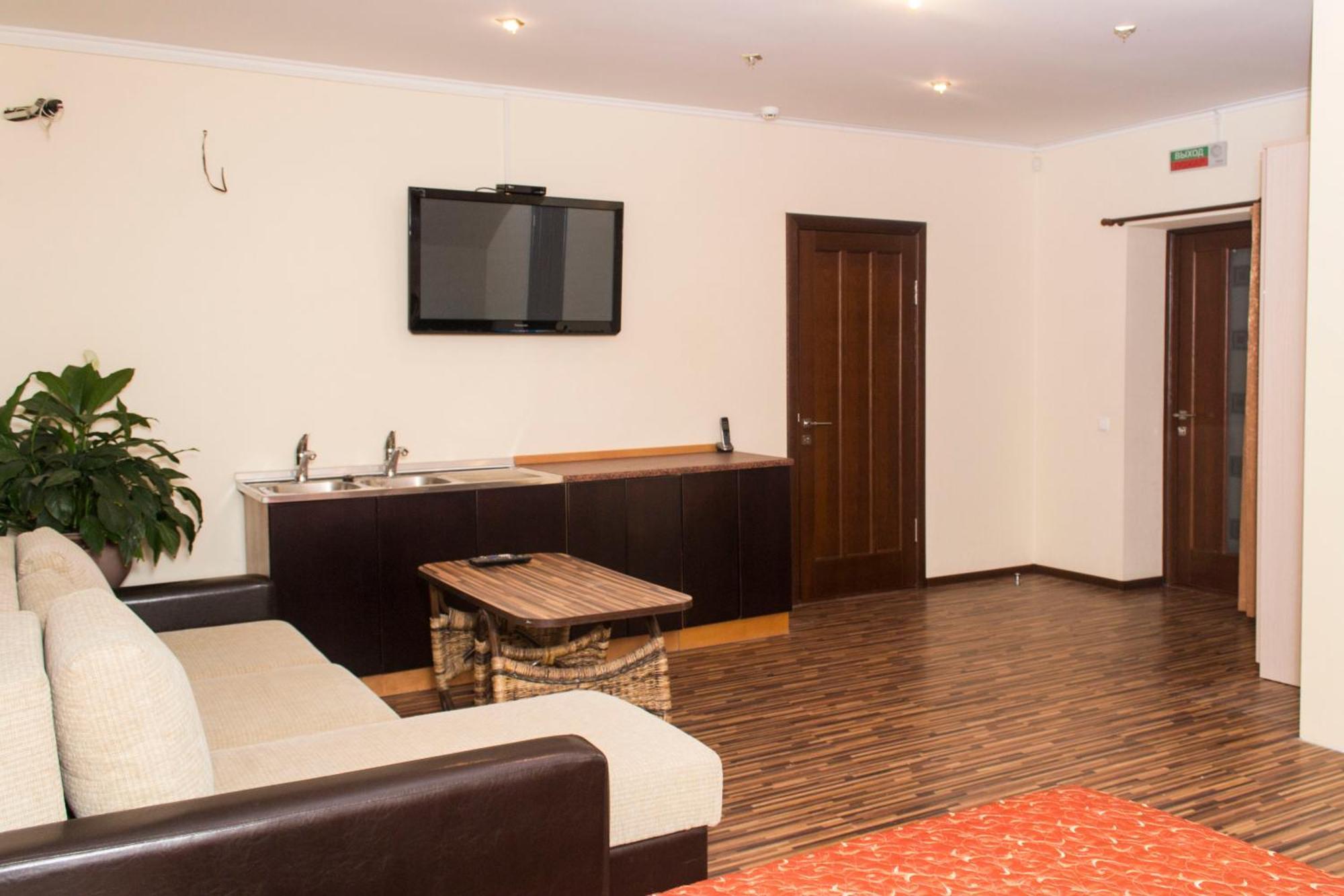 Valeo Hotel Minsk Buitenkant foto